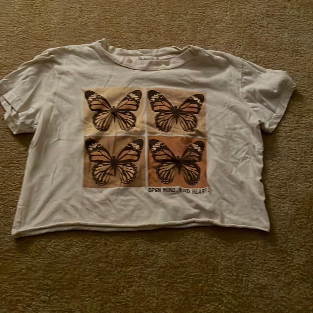 altard state butterflie cropped t-shirt!!